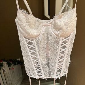 victoria secret white bustier/corset new with tags!